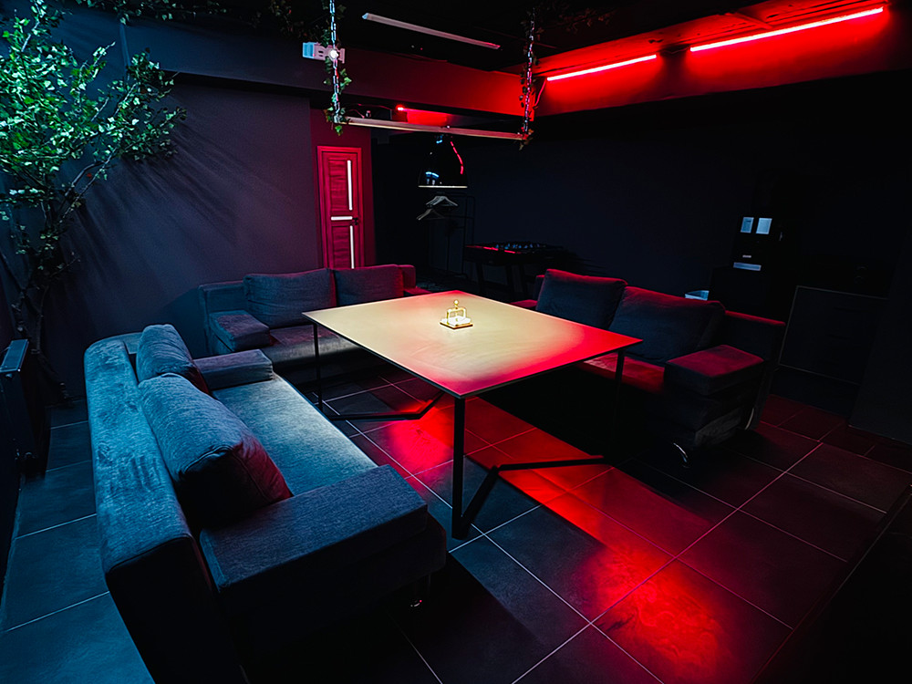 Квест Игровая комната Lounge Room | Взаперти - фото 2/4